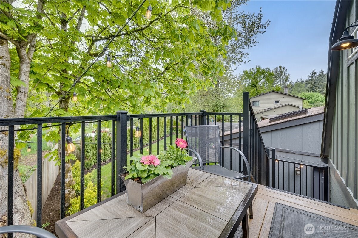 1109 Lewis Lane SE, Issaquah, WA 98027