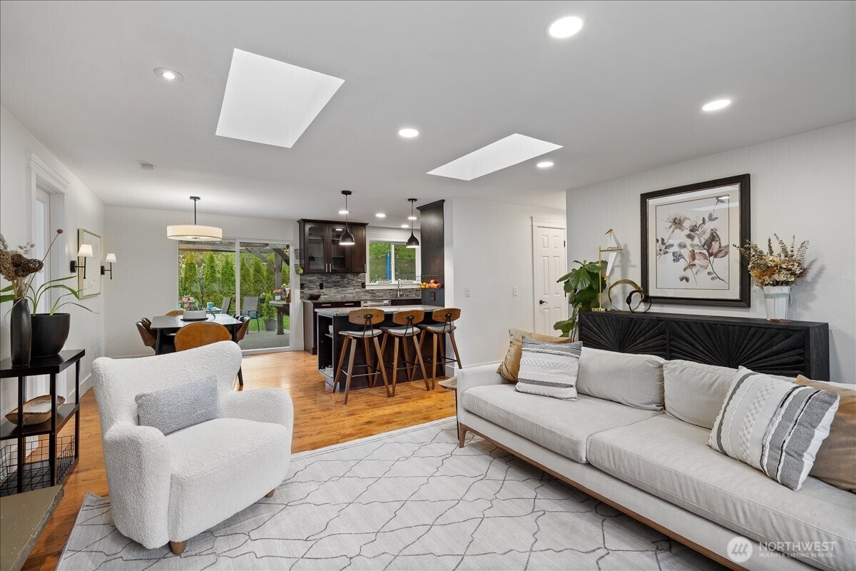 1109 Lewis Lane SE, Issaquah, WA 98027