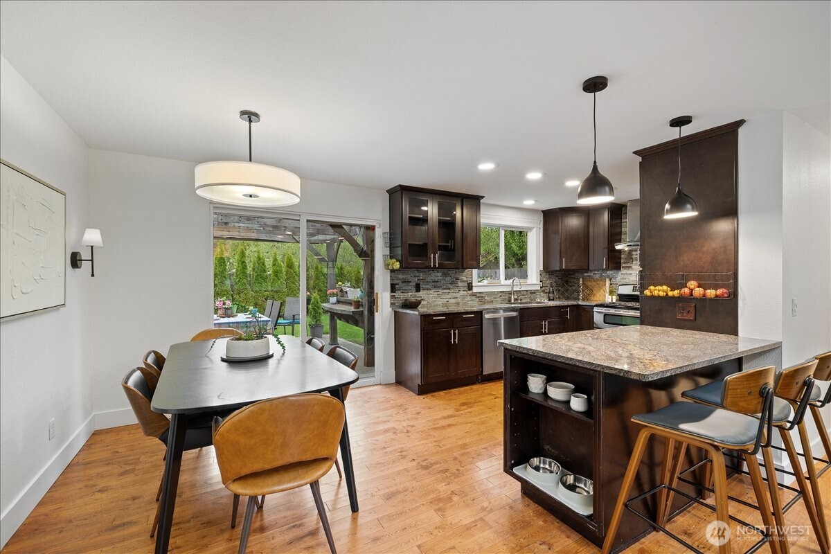 1109 Lewis Lane SE, Issaquah, WA 98027