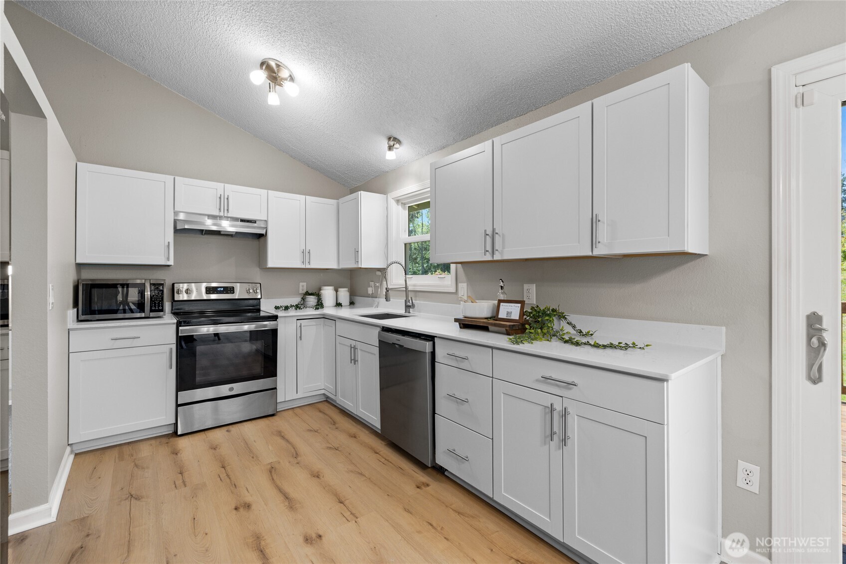 29237 20th Way S, Federal Way, WA 98003