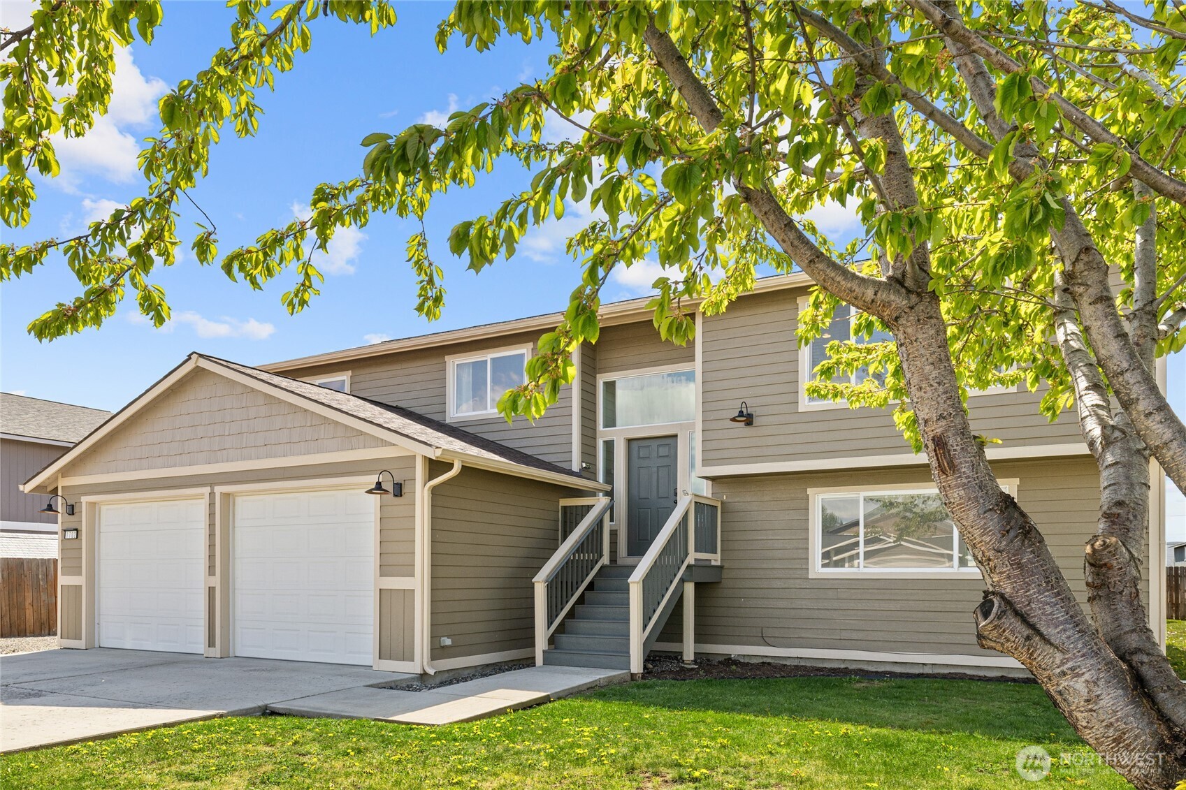 1702 E Hobert Avenue , Ellensburg, WA 98926