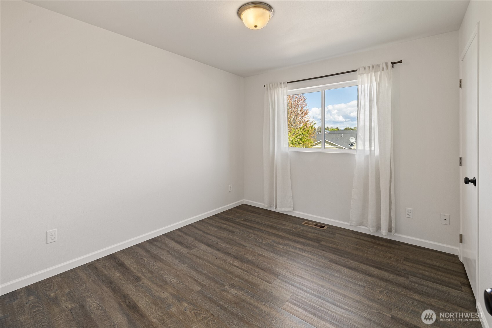 1702 E Hobert Avenue , Ellensburg, WA 98926