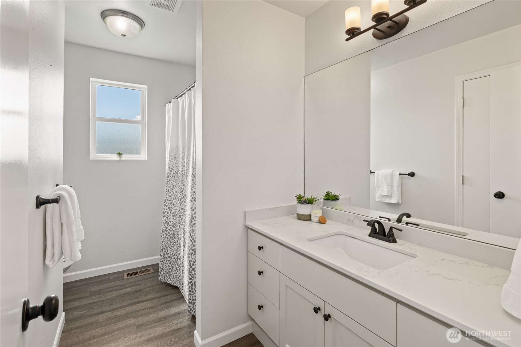 1702 E Hobert Avenue , Ellensburg, WA 98926