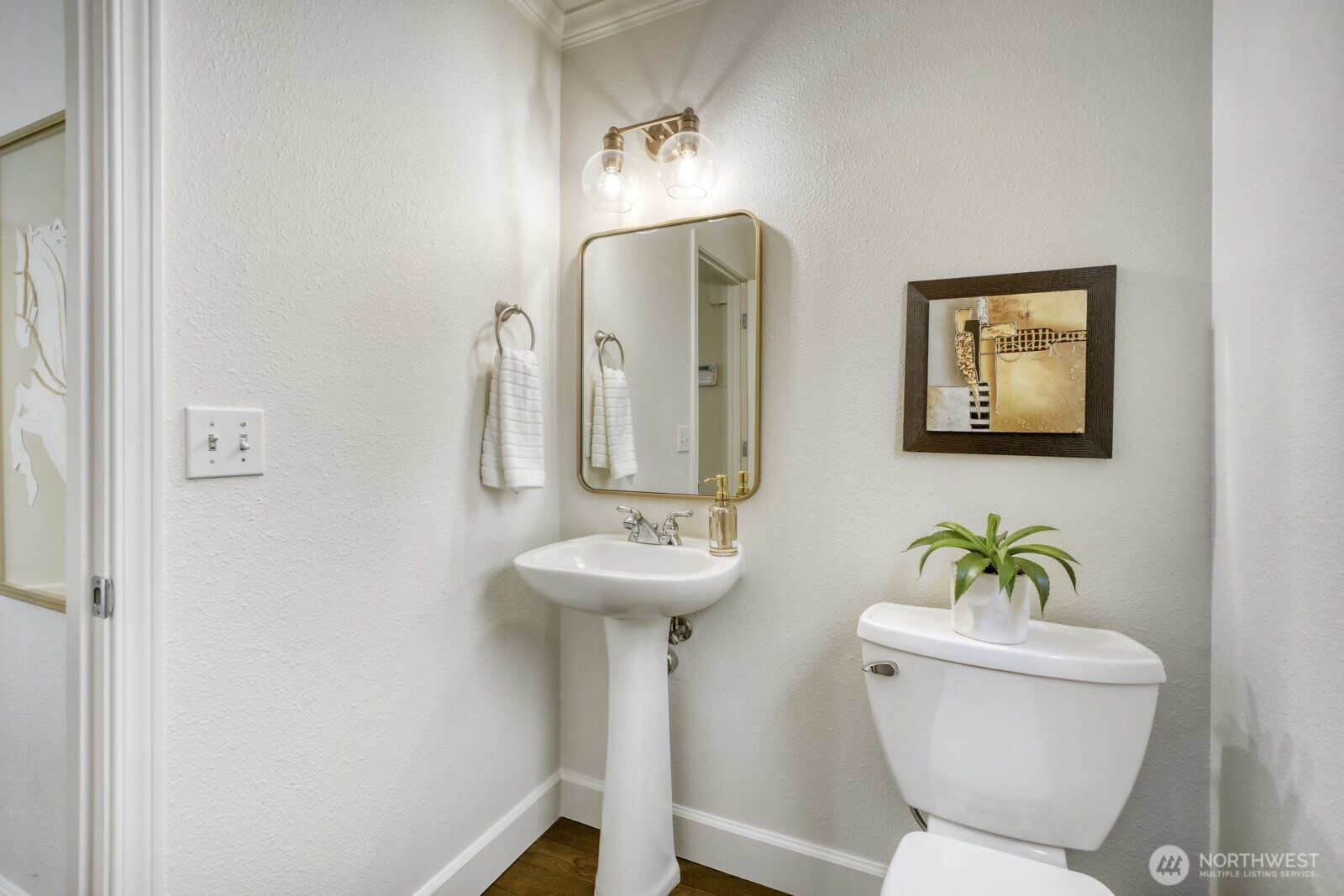 6551 17th Avenue SW, Seattle, WA 98106