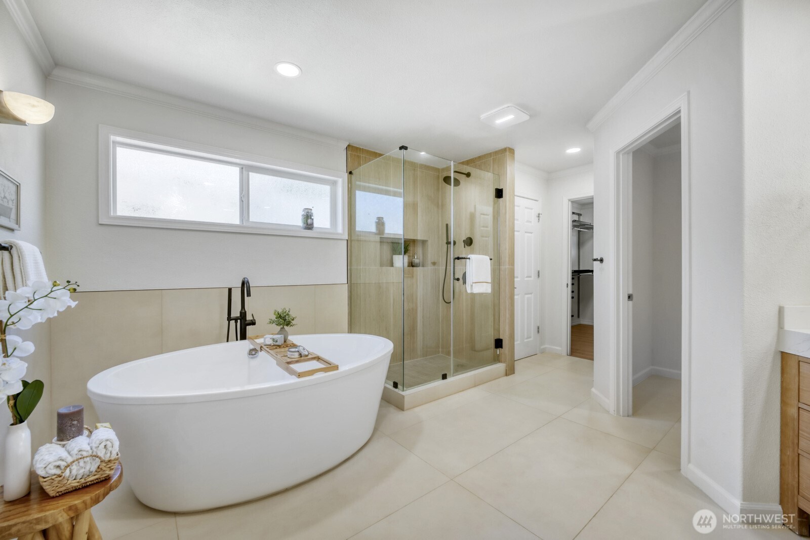 6551 17th Avenue SW, Seattle, WA 98106