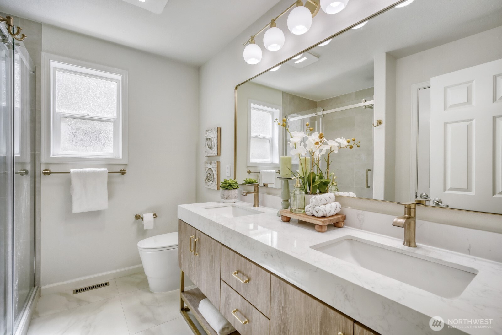6551 17th Avenue SW, Seattle, WA 98106