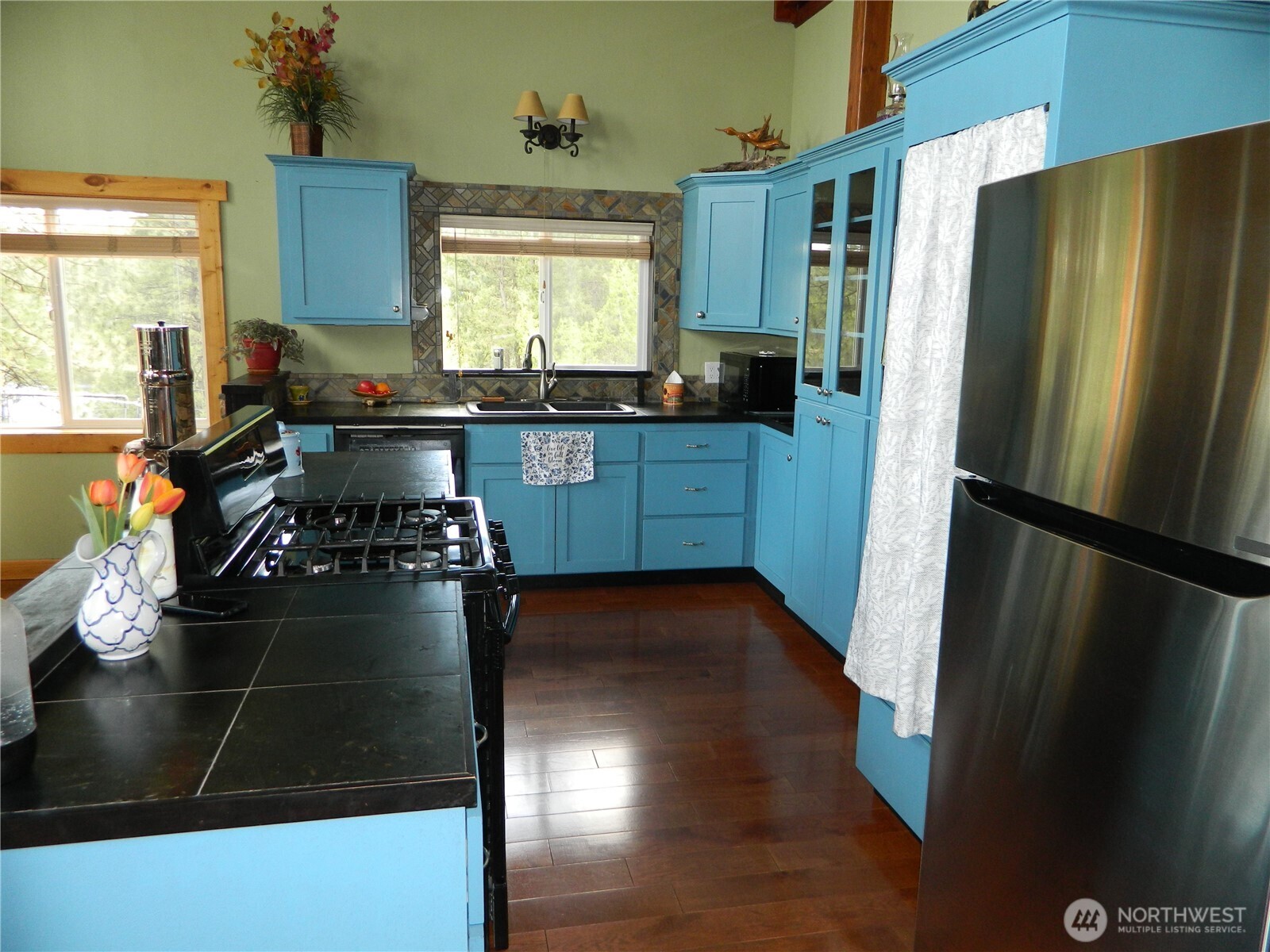46 Little Bear Lane , Tonasket, WA 98855