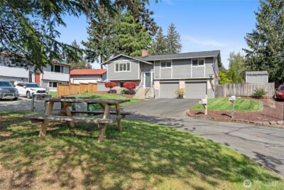 8303 55th Street W, University Place, WA 98467 - Photo 2
