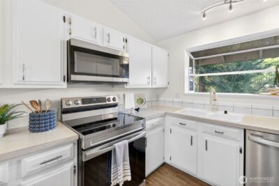 3435 Auburn Way S #27, Auburn, WA 98092-7249 - Photo 8