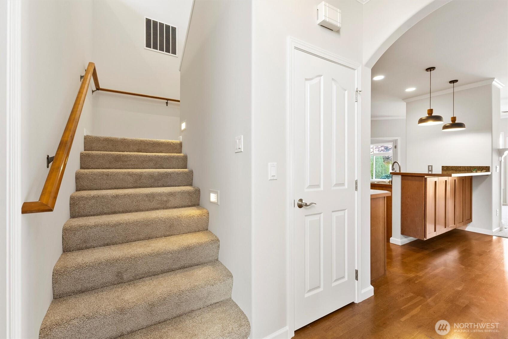 1149 Aaron Drive #B, Lynden, WA 98264