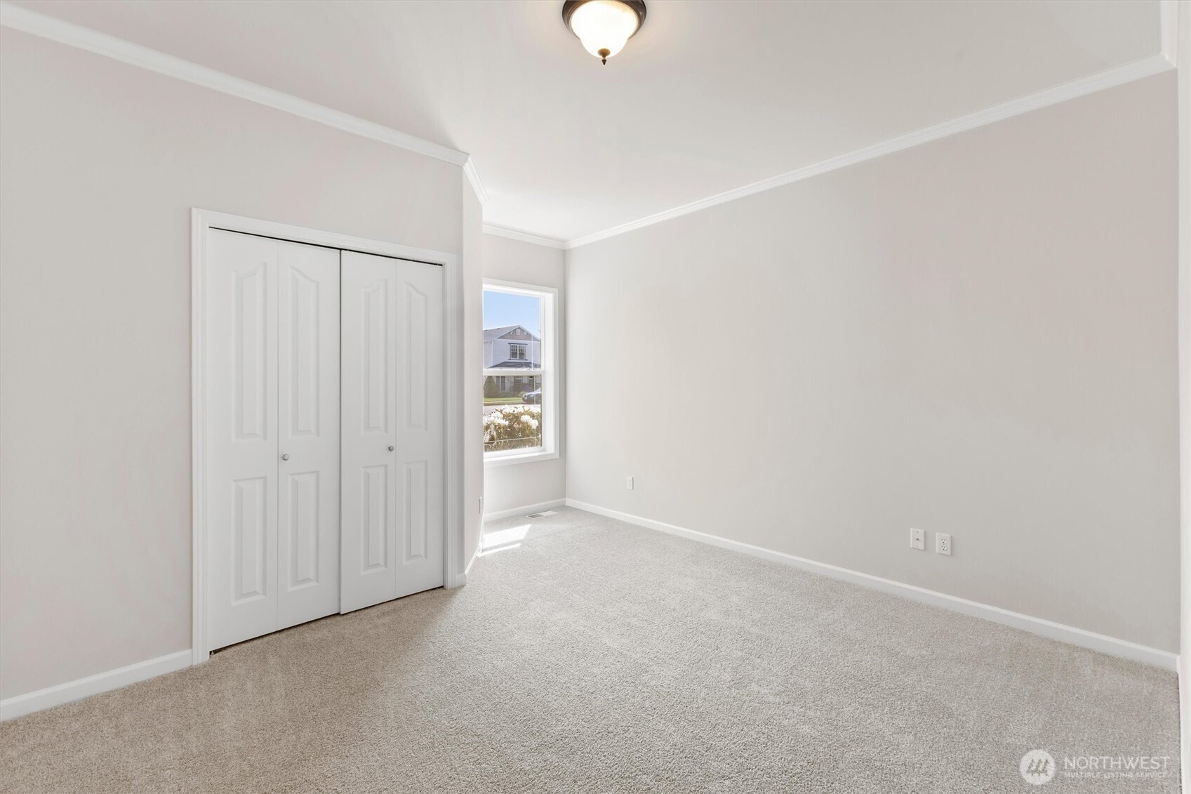1149 Aaron Drive #B, Lynden, WA 98264