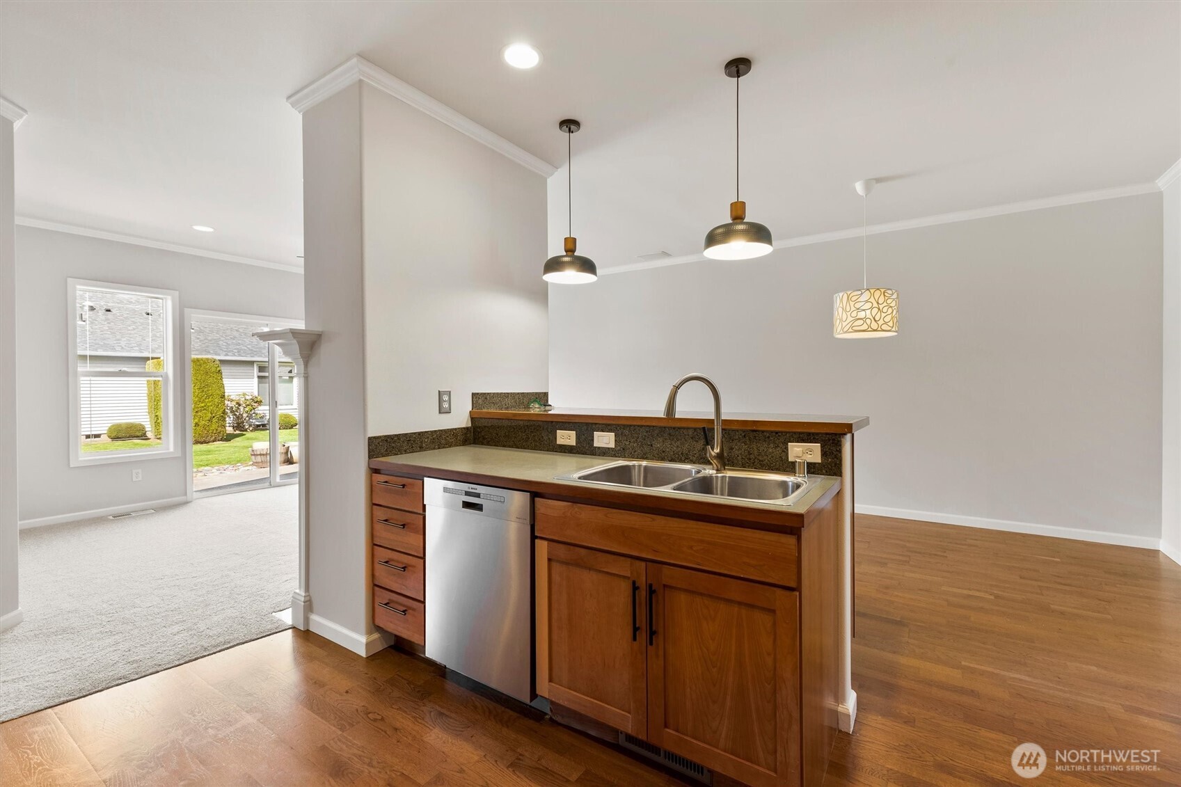 1149 Aaron Drive #B, Lynden, WA 98264