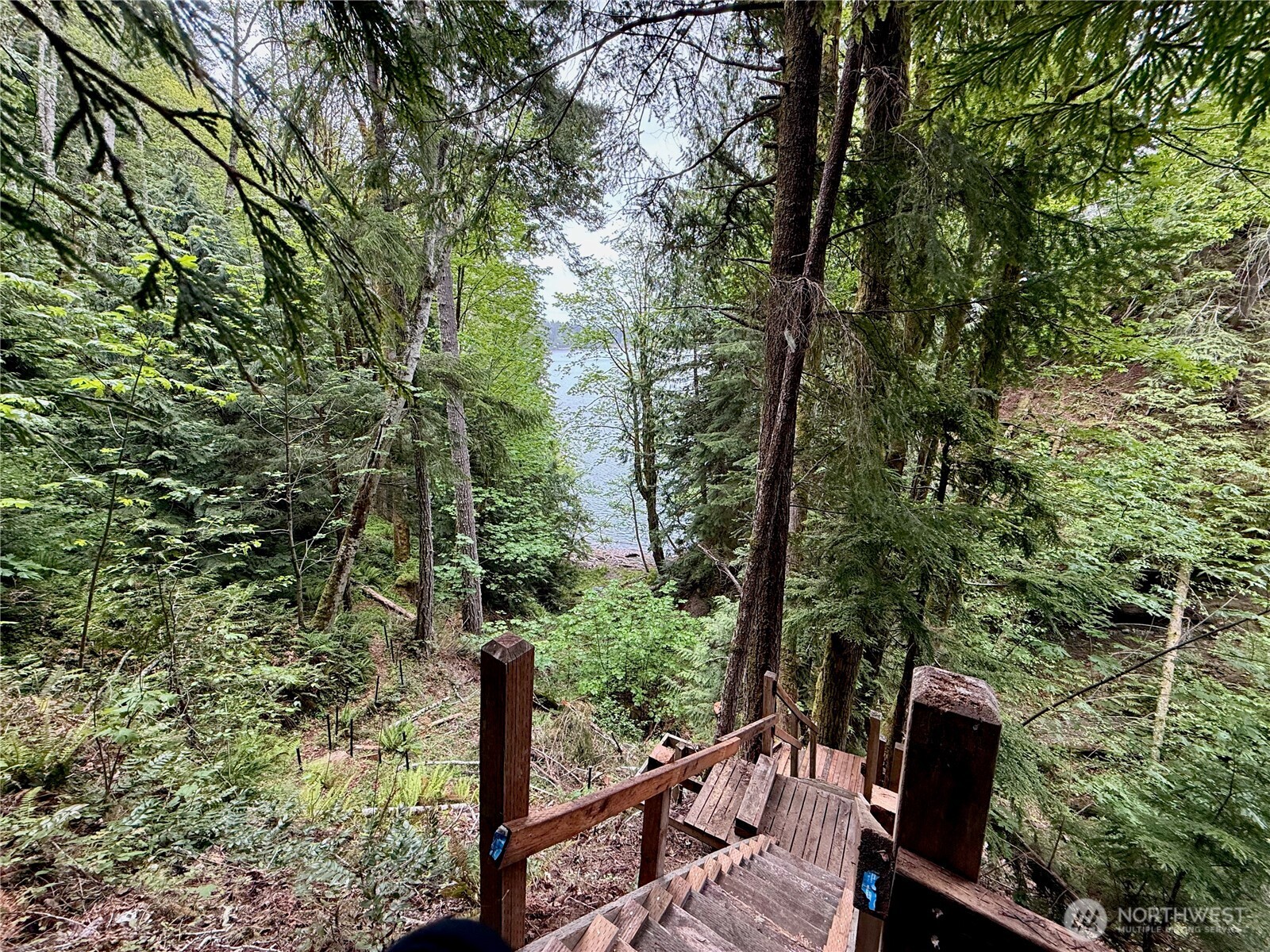 650 W Cushman Ridge Drive , Hoodsport, WA 98548