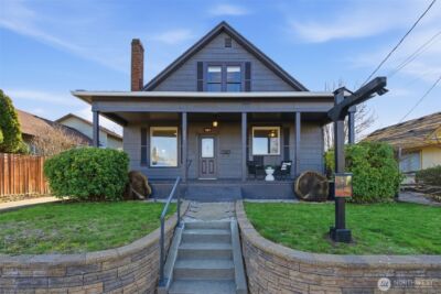 624 NE 2nd Avenue , Camas, WA 98607 - Photo 2