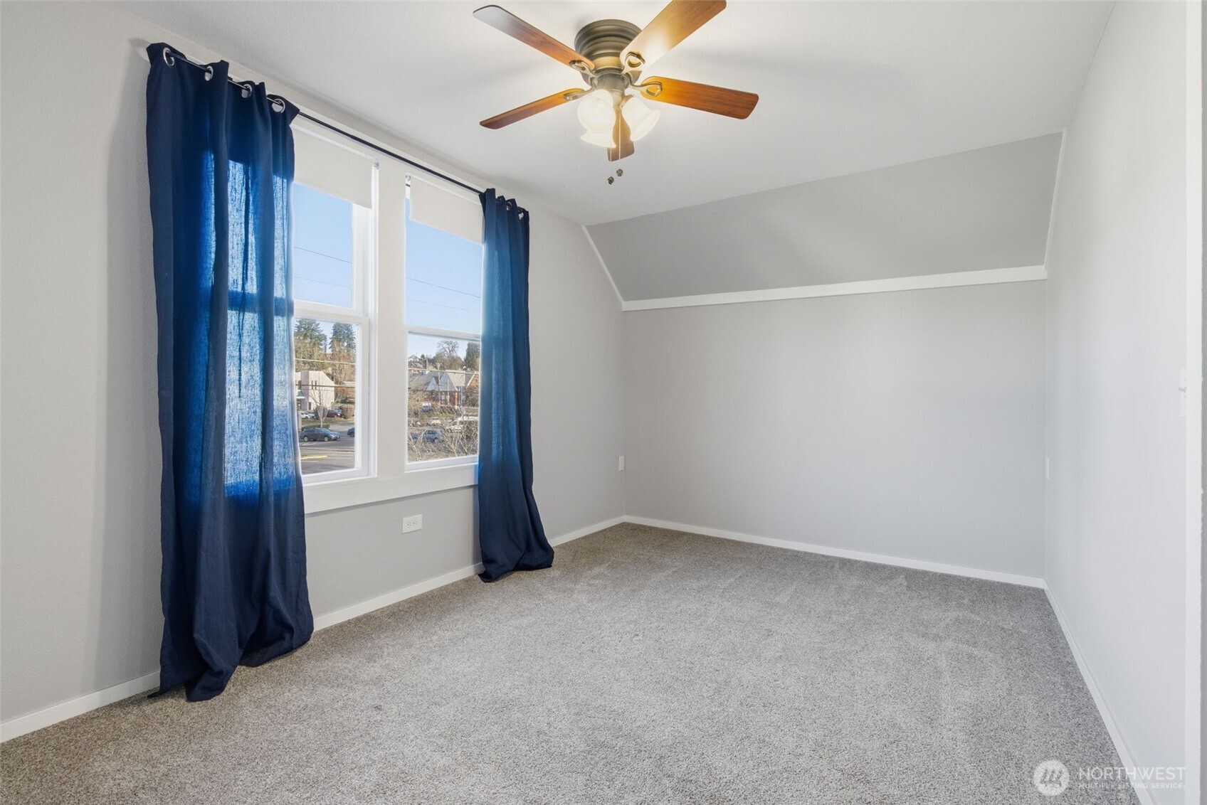 624 NE 2nd Avenue , Camas, WA 98607