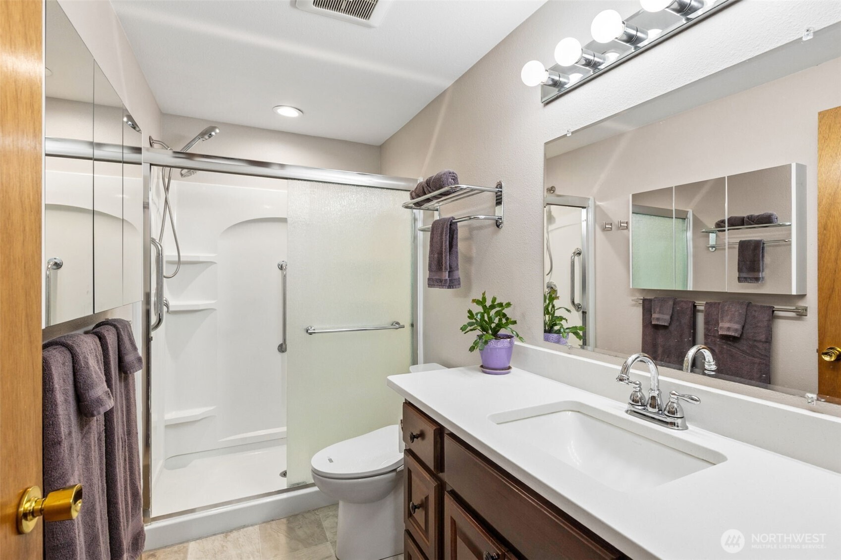 6816 4th Way SE, Lacey, WA 98503