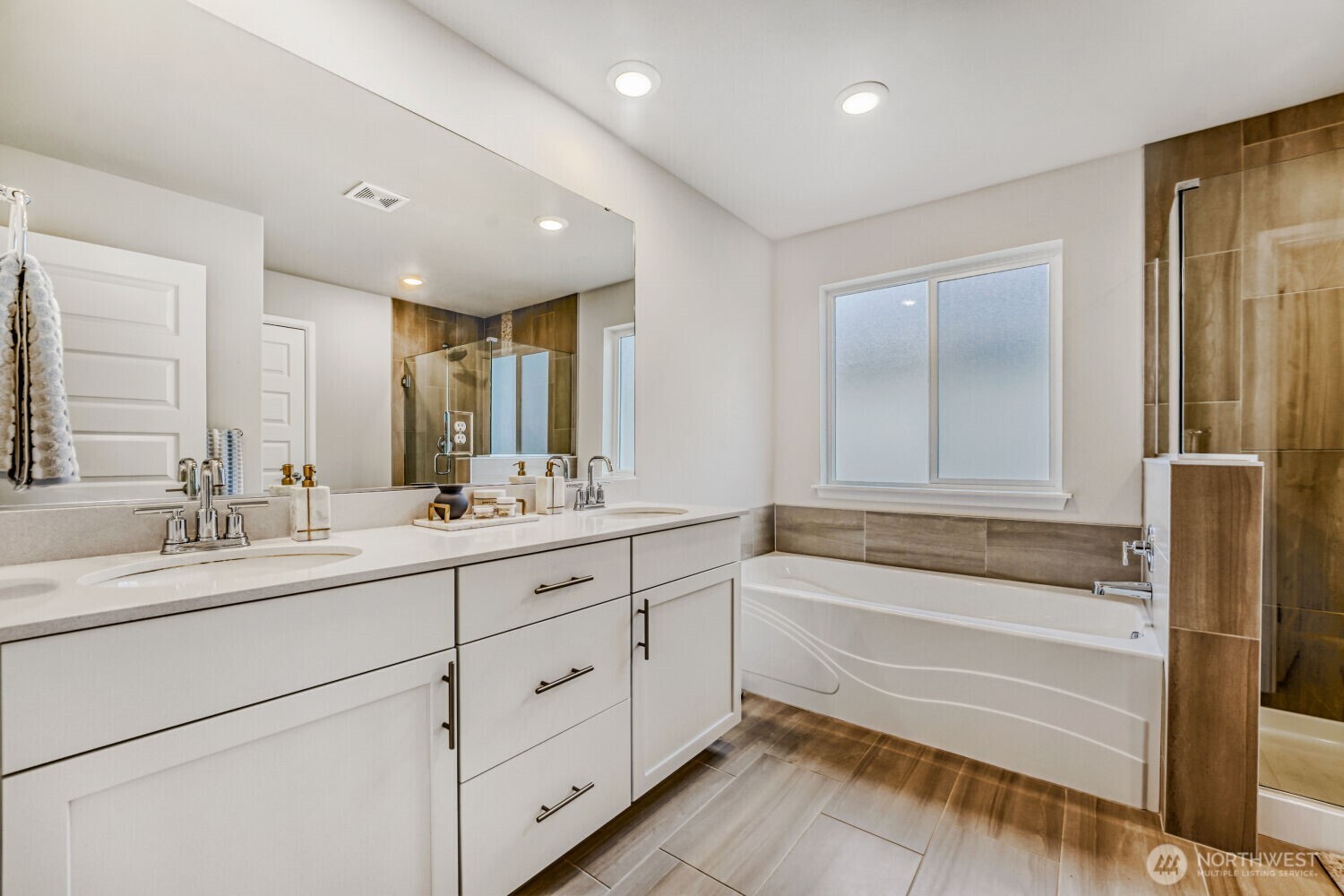 922 119th Avenue SE, Lake Stevens, WA 98258-8041