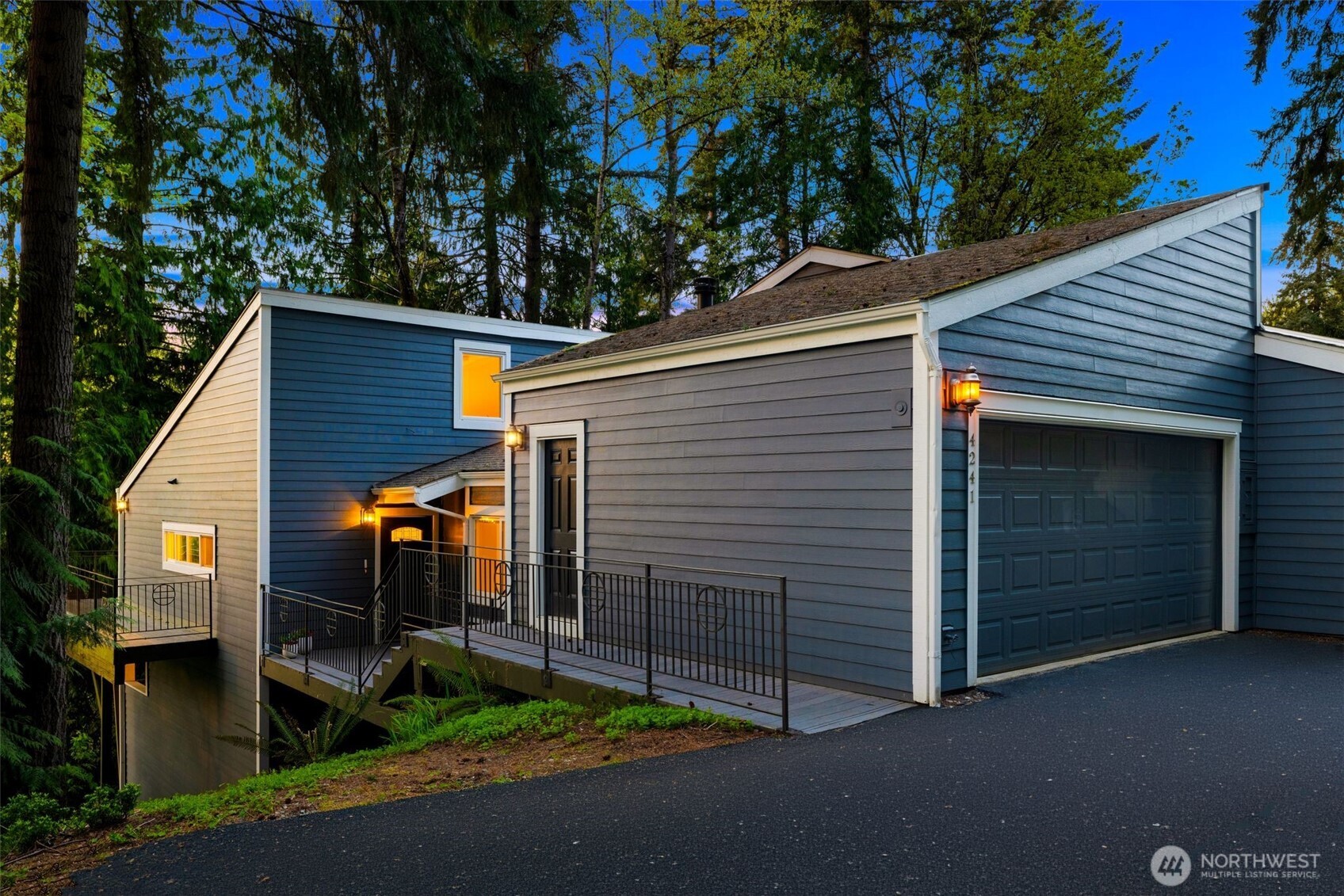 4241 155th Place SE #4-4, Bellevue, WA 98006