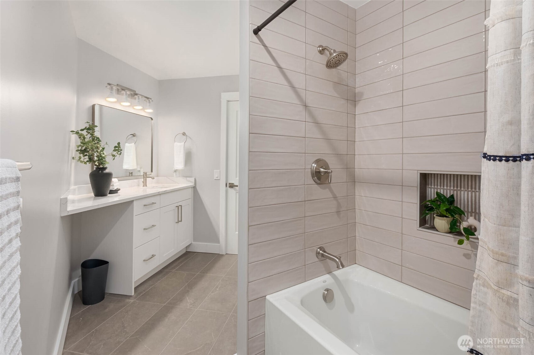 19221 SE 25th Street , Sammamish, WA 98075