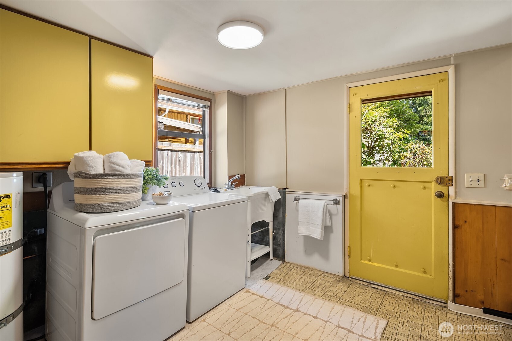 10208 23rd Avenue NE, Seattle, WA 98125