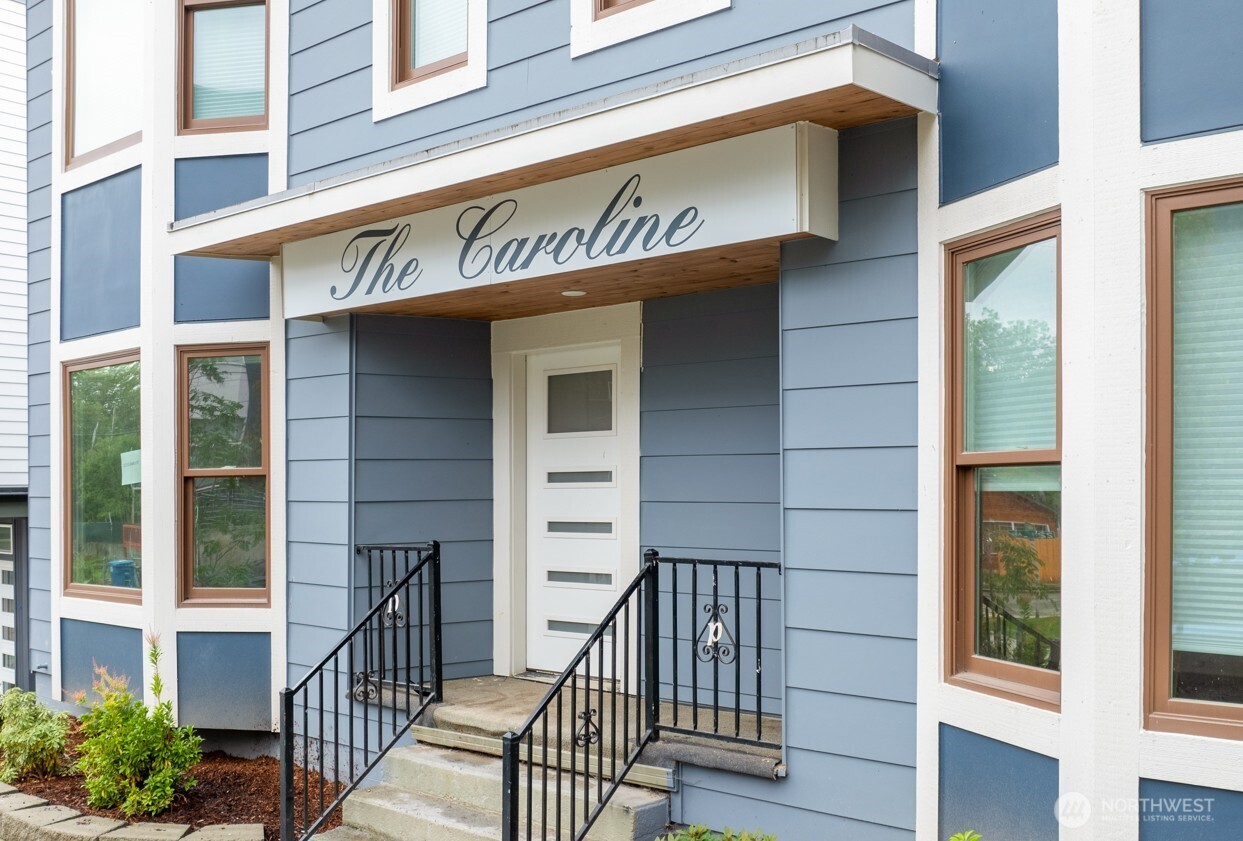 2123 E James Street , Seattle, WA 98122