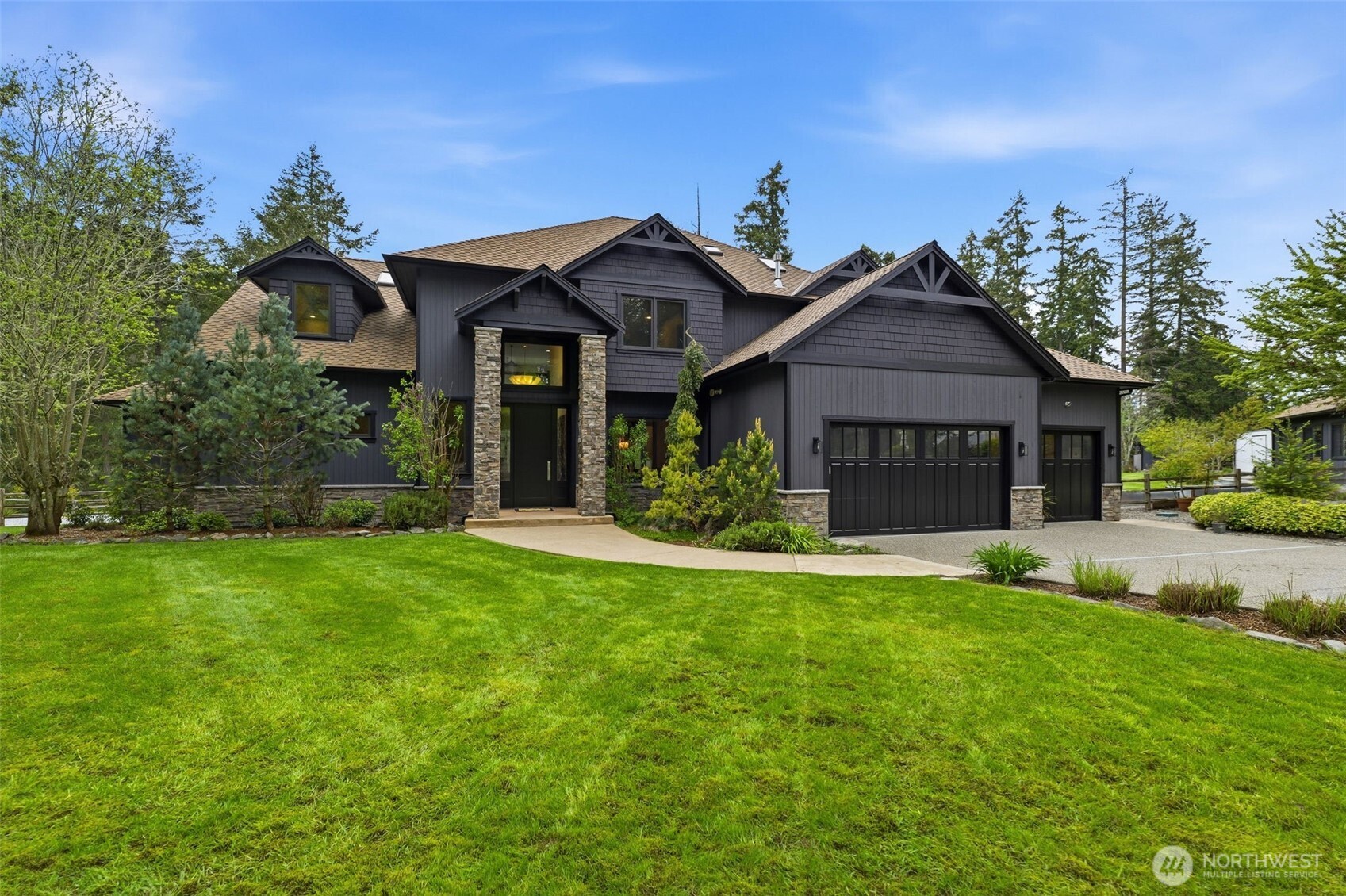 1136 14th Avenue , Fox Island, WA 98333
