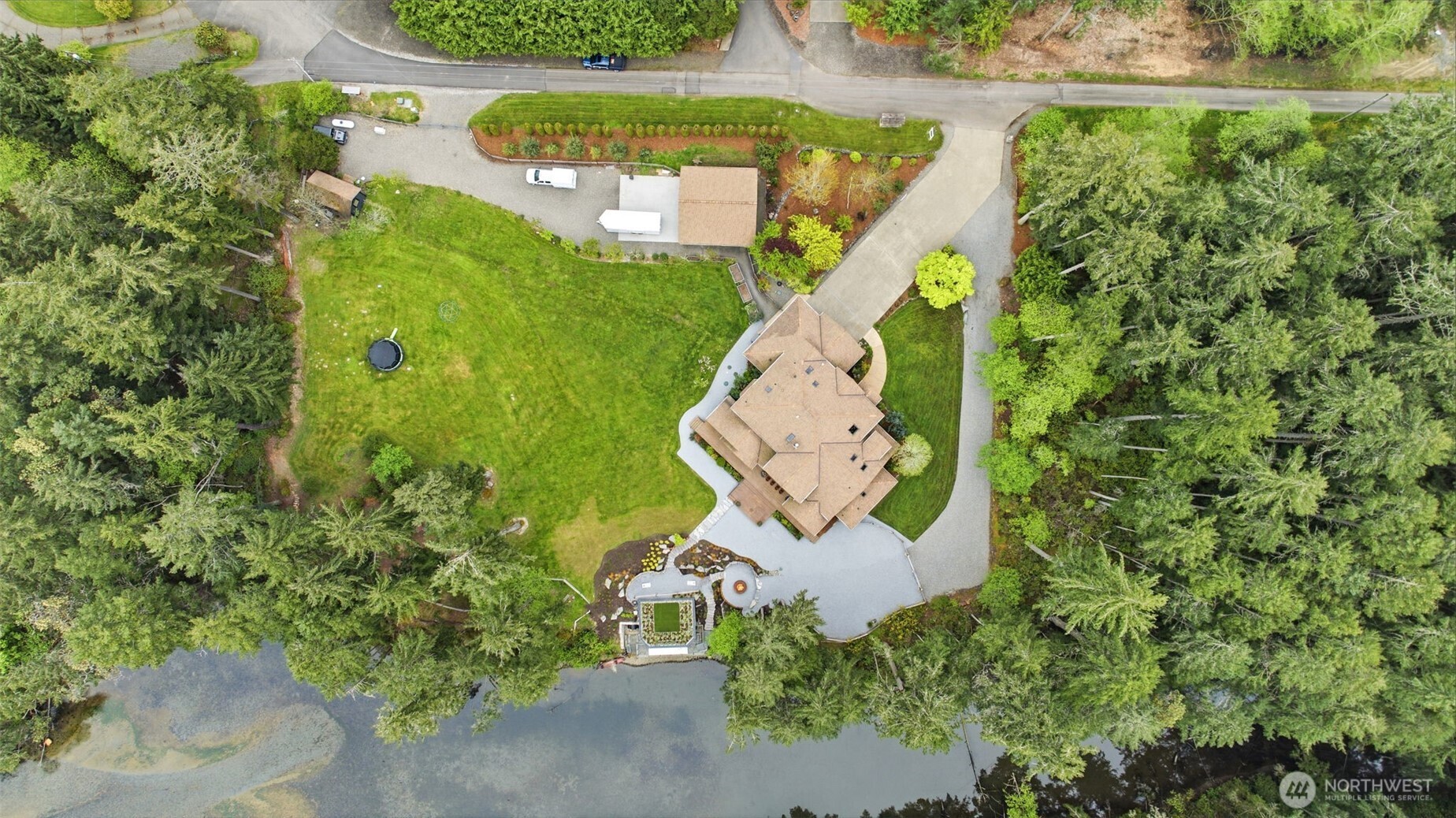 1136 14th Avenue , Fox Island, WA 98333