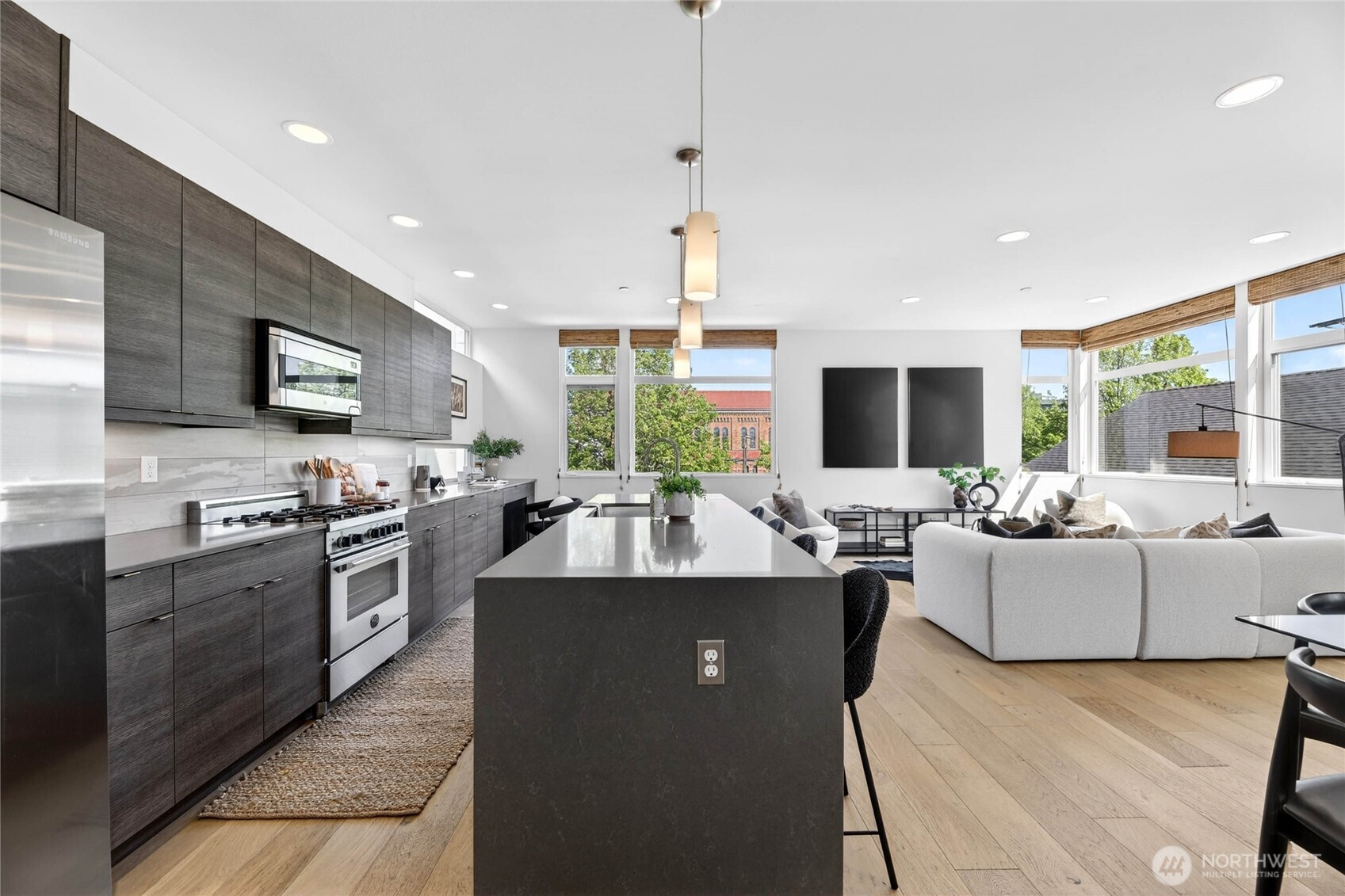 4153 California Avenue SW, Seattle, WA 98116-4101