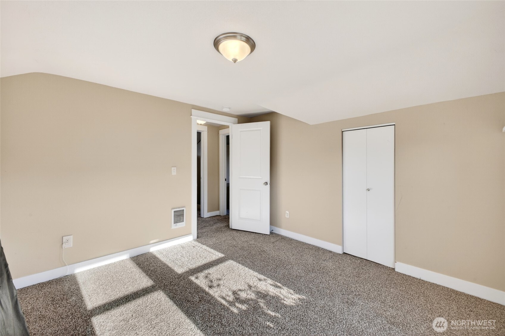 509 S 50th Street , Tacoma, WA 98408