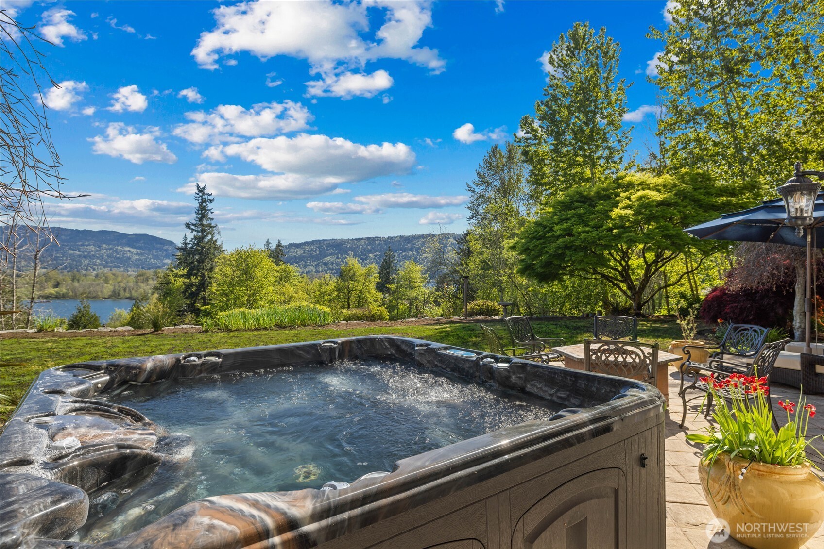 4145 Peregrine Point Way SE, Sammamish, WA 98075