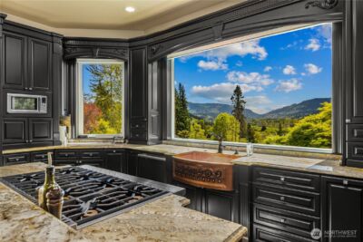 4145 Peregrine Point Way SE, Sammamish, WA 98075 - Photo 5