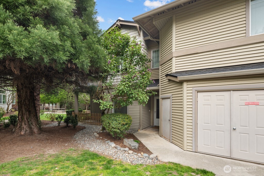 15325 SE 155th Place #X1, Renton, WA 98058