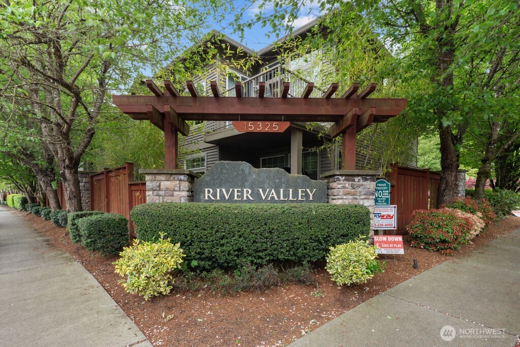 15325 SE 155th Place #X1, Renton, WA 98058