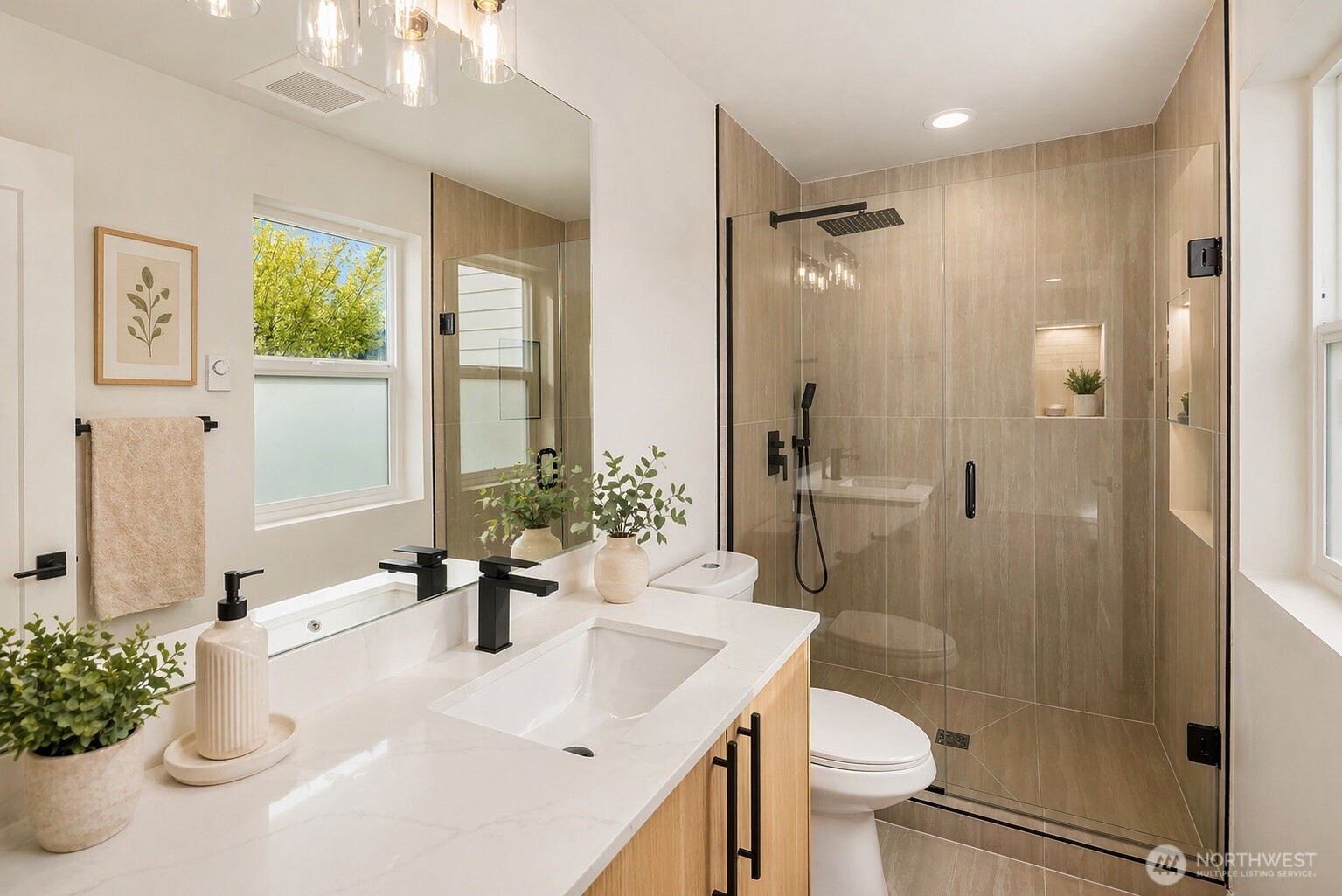 317 NW 87th Street , Seattle, WA 98117