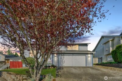 8823 W Mall Drive , Everett, WA 98208
