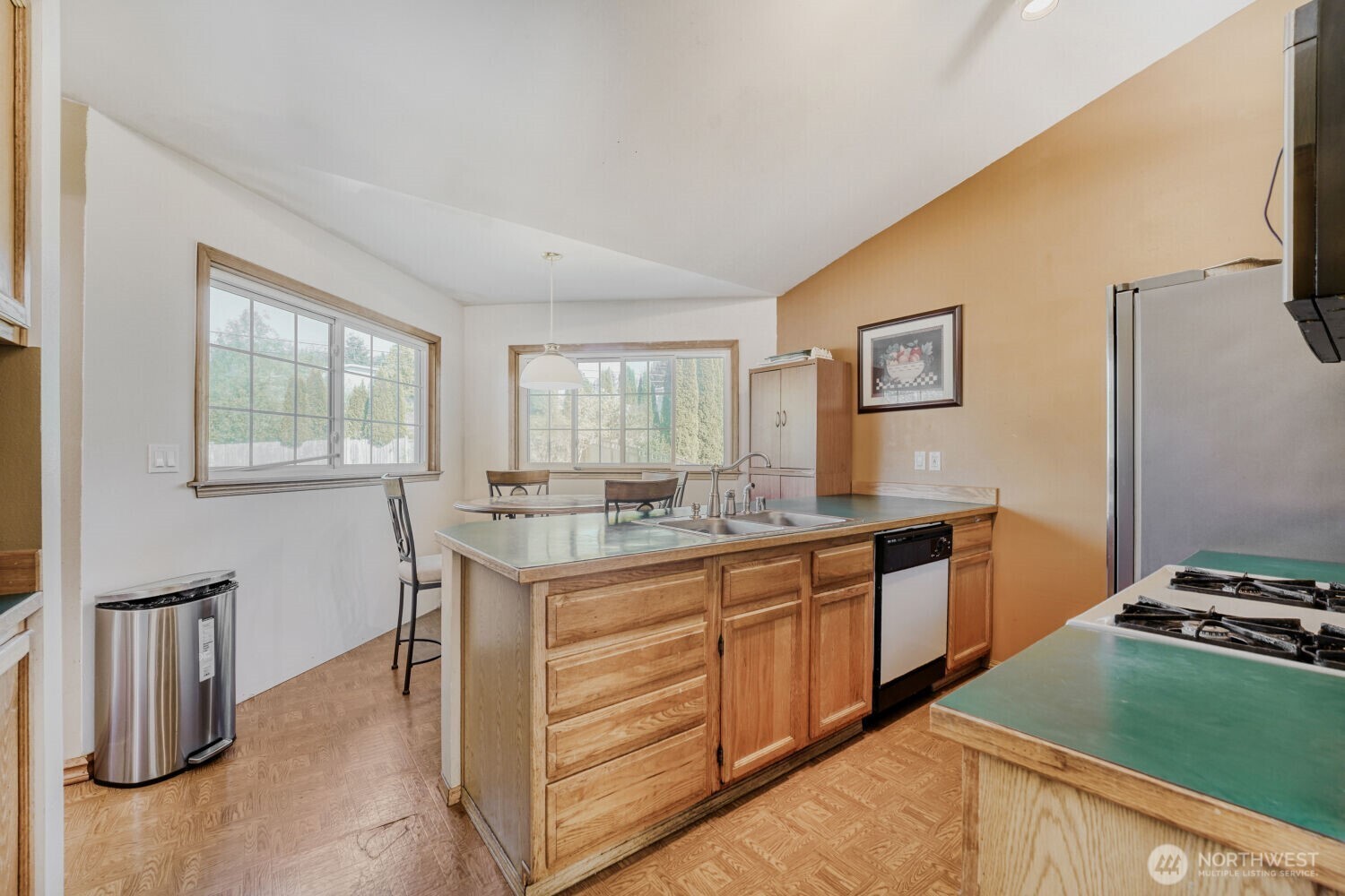 8823 W Mall Drive , Everett, WA 98208