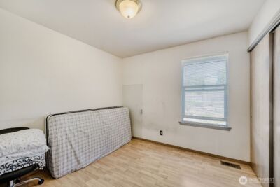 8823 W Mall Drive , Everett, WA 98208 - Photo 17