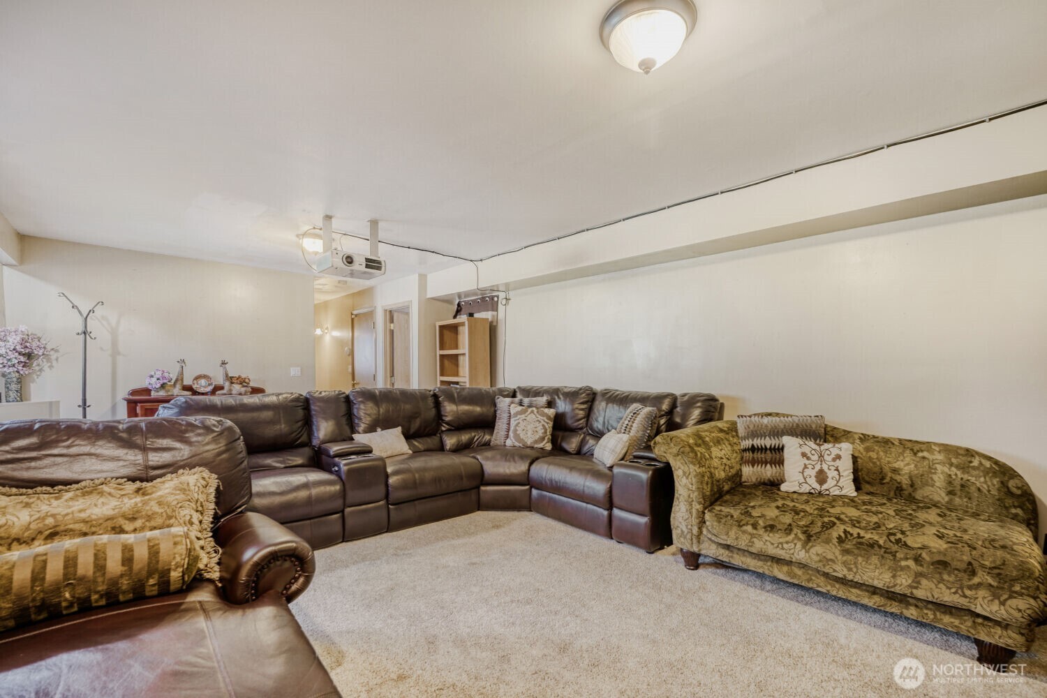 8823 W Mall Drive , Everett, WA 98208