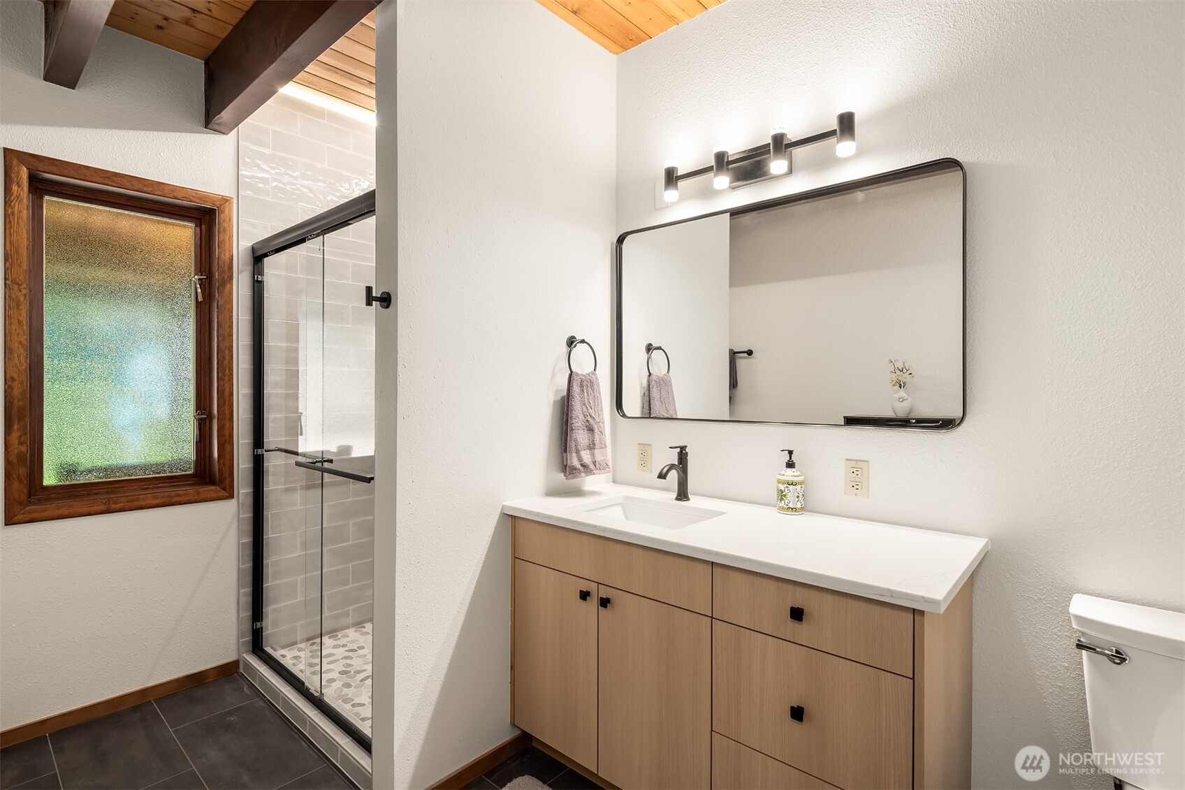 20816 SE 222nd Street , Maple Valley, WA 98038