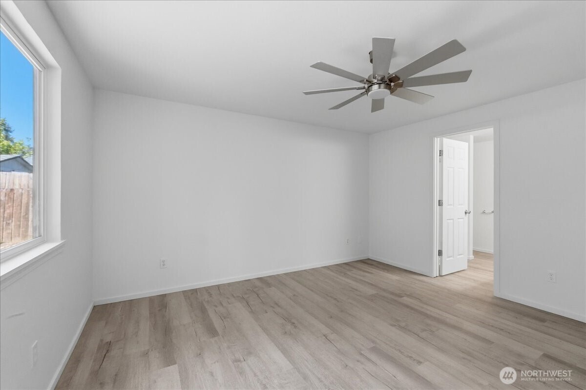 8816 Milbanke Drive SE, Olympia, WA 98513