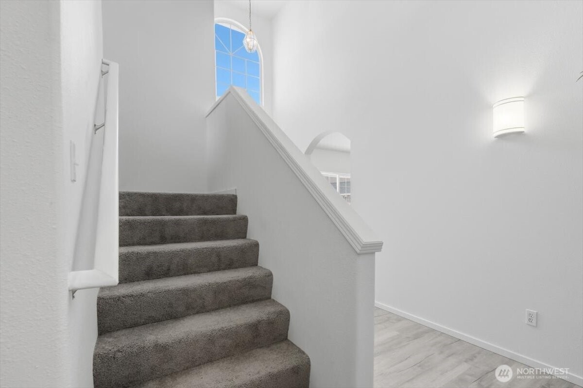 8816 Milbanke Drive SE, Olympia, WA 98513