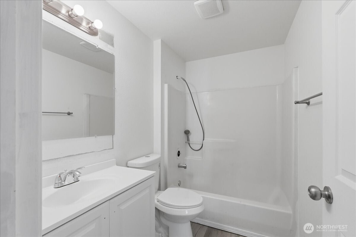 8816 Milbanke Drive SE, Olympia, WA 98513