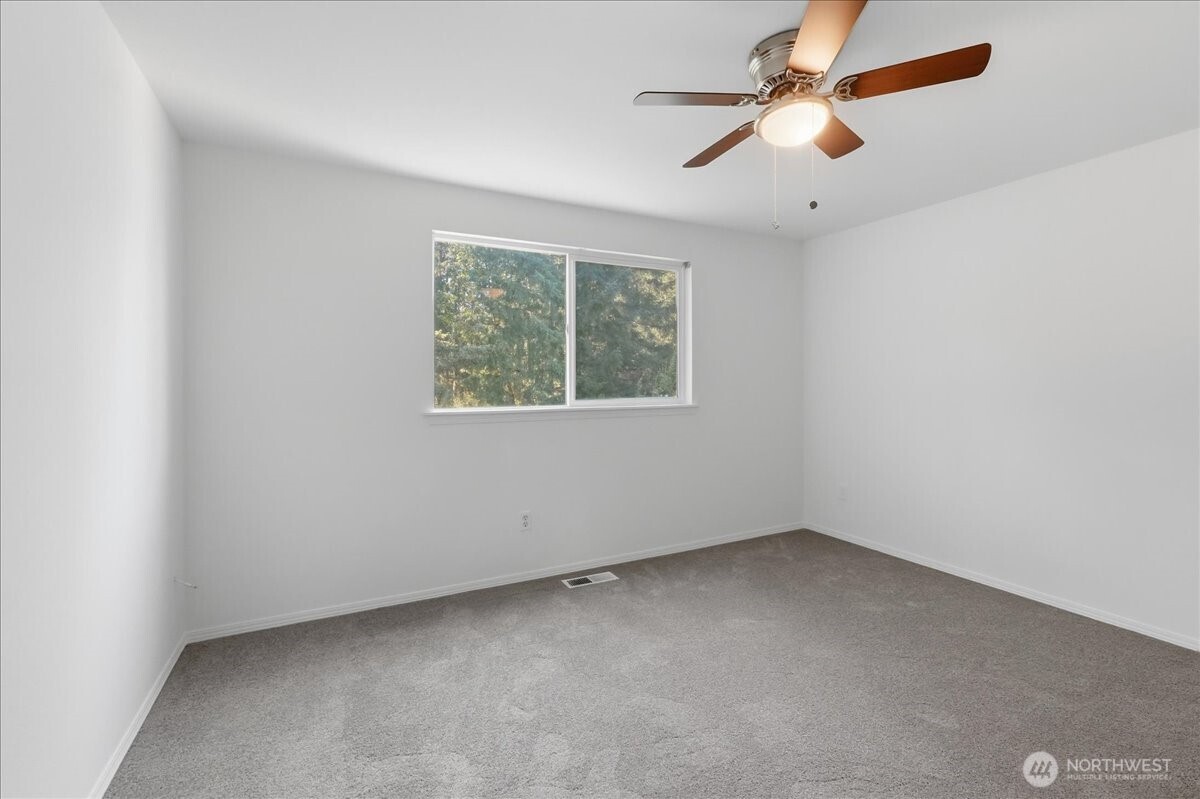 8816 Milbanke Drive SE, Olympia, WA 98513