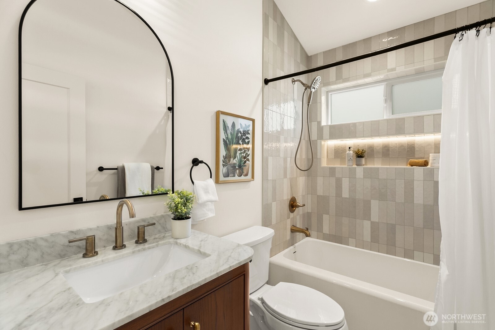 7340 B 40th Avenue NE, Seattle, WA 98115-6010