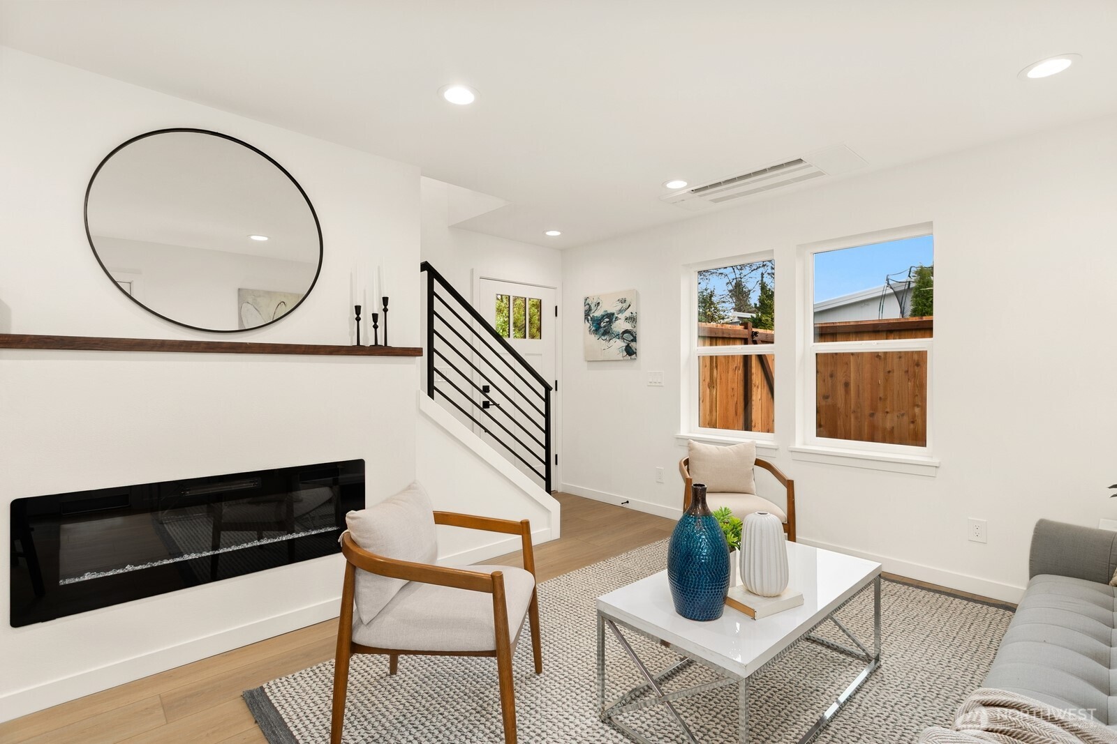 7340 B 40th Avenue NE, Seattle, WA 98115-6010