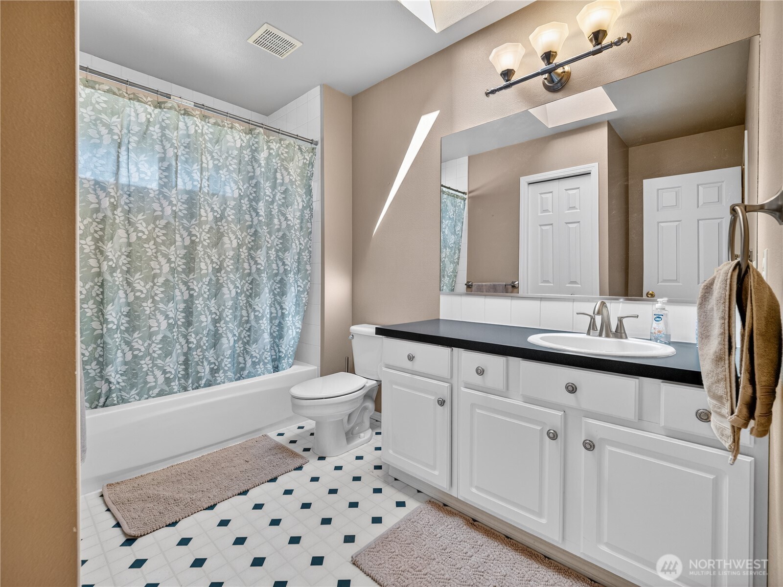 26224 SE 425th Street , Enumclaw, WA 98022
