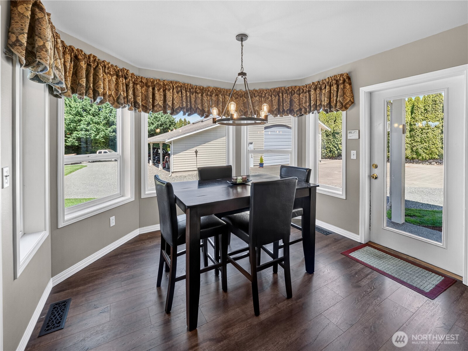 26224 SE 425th Street , Enumclaw, WA 98022