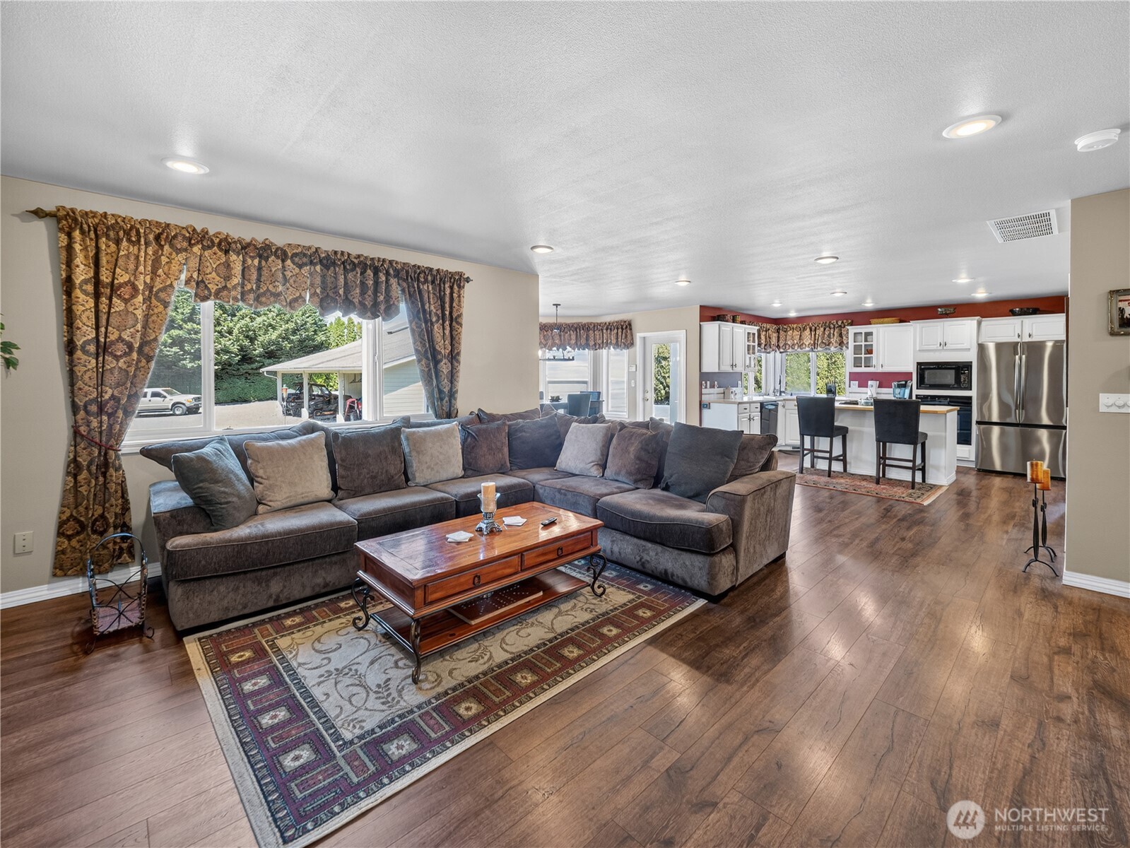 26224 SE 425th Street , Enumclaw, WA 98022