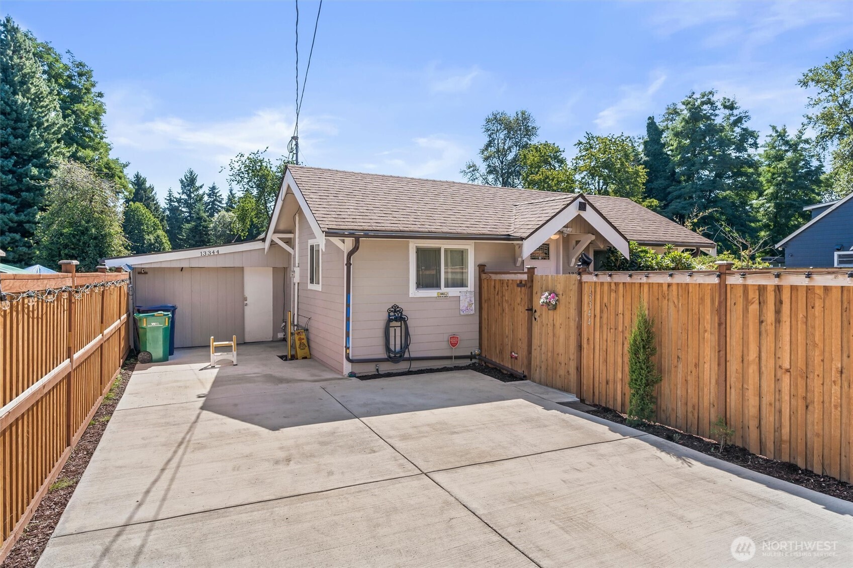 13344 56th Avenue S, Tukwila, WA 98178