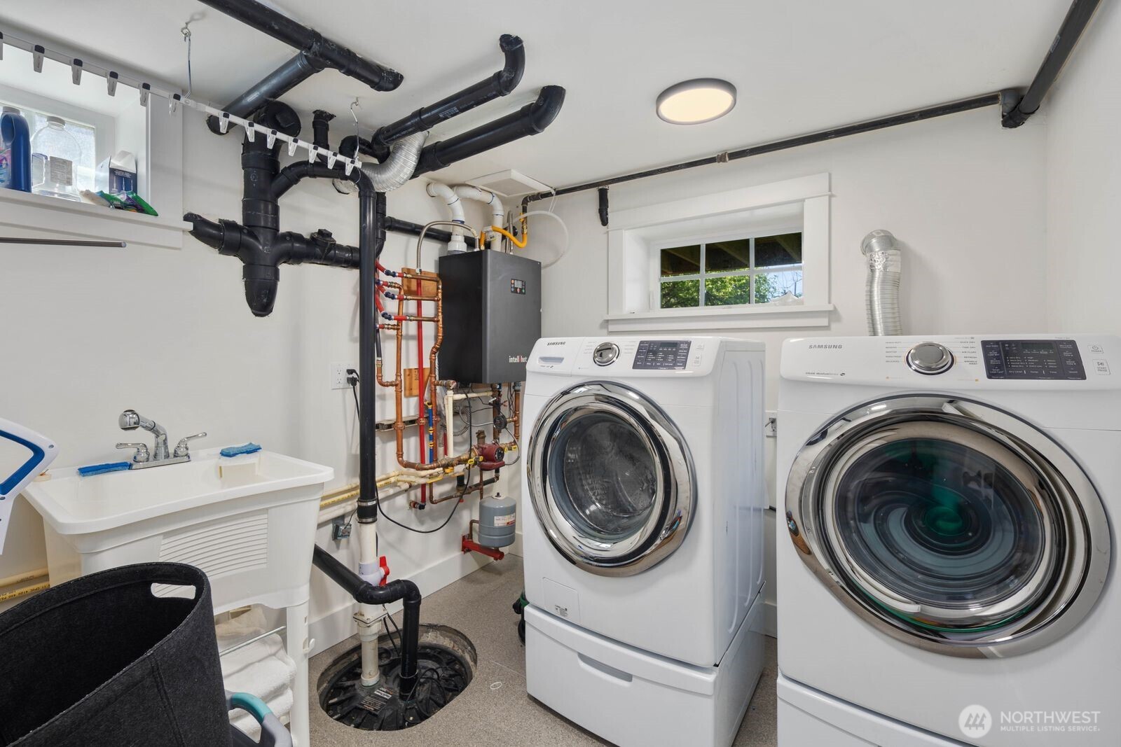1729 41st Avenue SW, Seattle, WA 98116